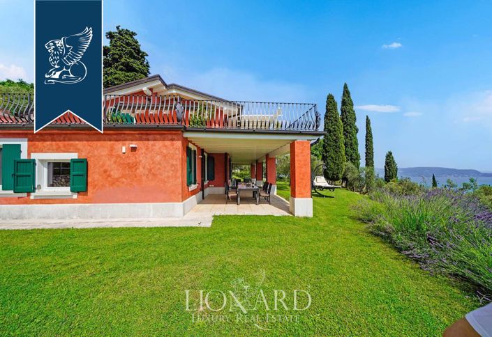 Image No.10-11 Bed Villa for sale