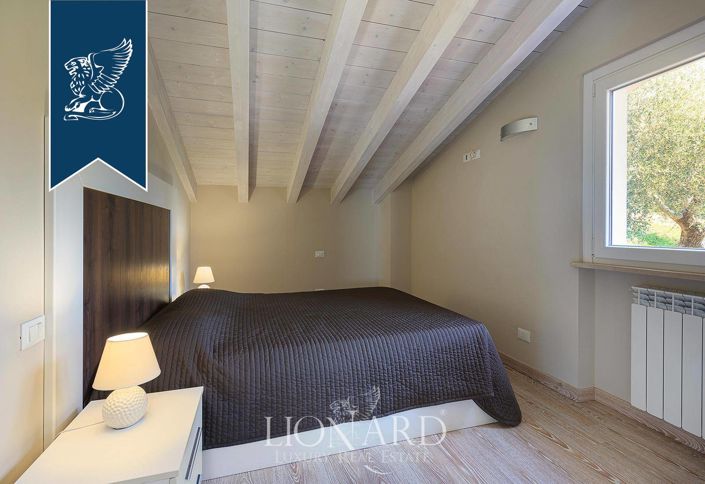 Image No.33-11 Bed Villa for sale