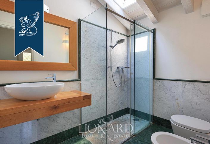 Image No.35-11 Bed Villa for sale