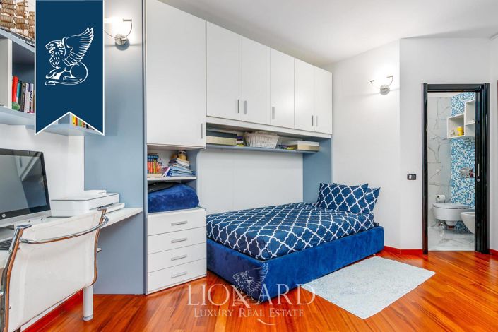 Image No.12-3 Bed Apartment for sale