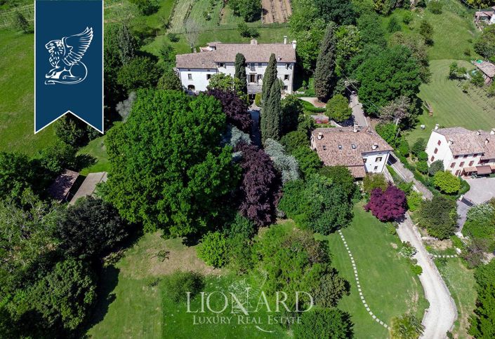 Image No.38-5 Bed Villa for sale