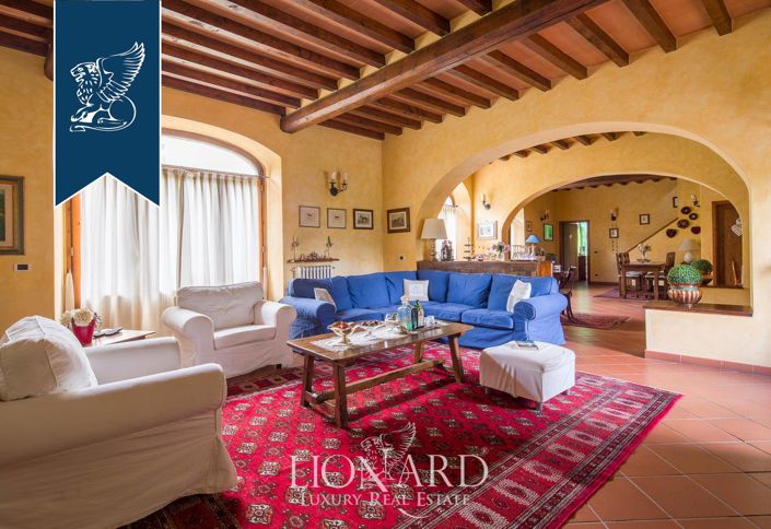 Image No.8-5 Bed Villa for sale