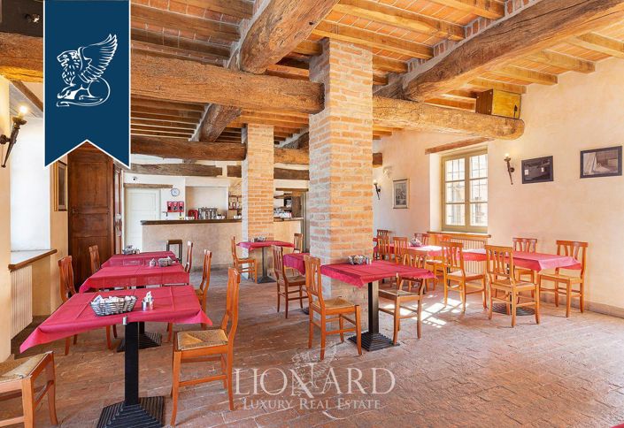 Image No.40-25 Bed Property for sale