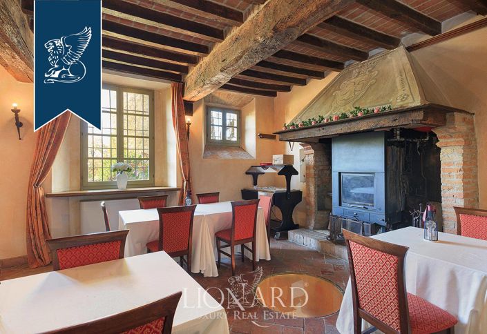 Image No.43-25 Bed Property for sale