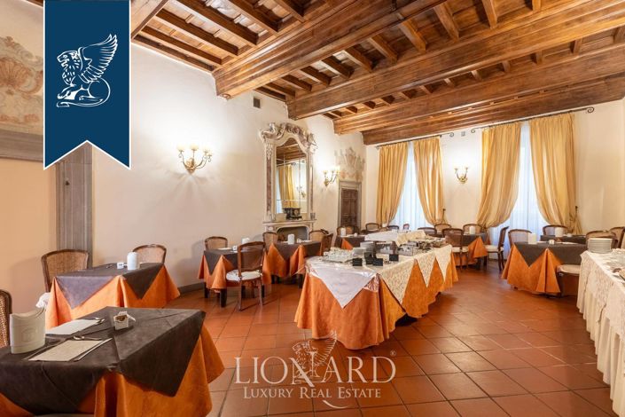 Image No.7-Un hôtel de 37 chambres à vendre à Cortona