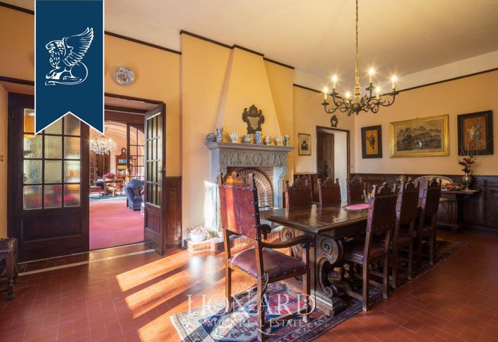 Image No.11-16 Bed Villa for sale