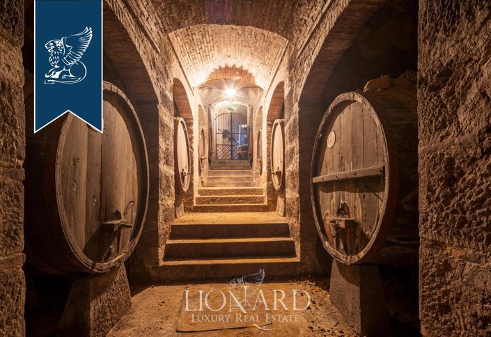 Image No.22-16 Bed Villa for sale