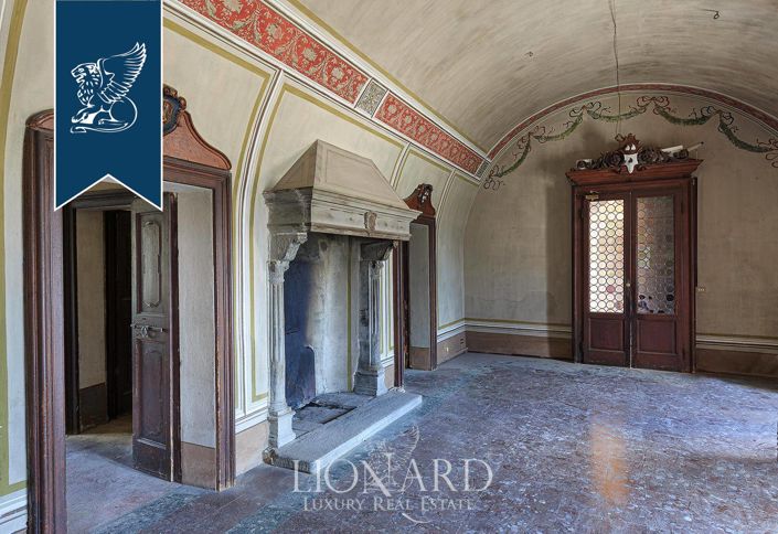 Image No.30-6 Bed Property for sale