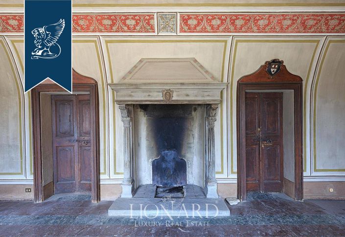 Image No.31-6 Bed Property for sale