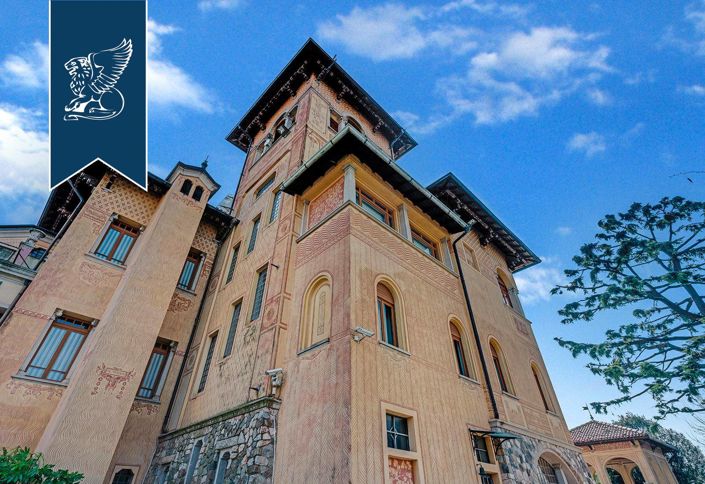 Image No.41-9 Bed Villa for sale