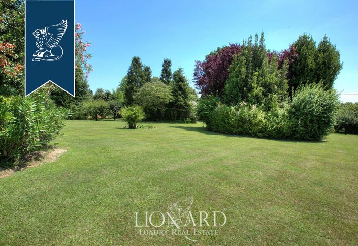 Image No.19-2 Bed Villa for sale