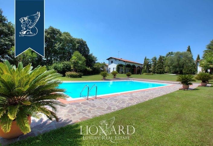 Image No.2-2 Bed Villa for sale