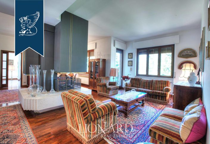 Image No.23-2 Bed Villa for sale