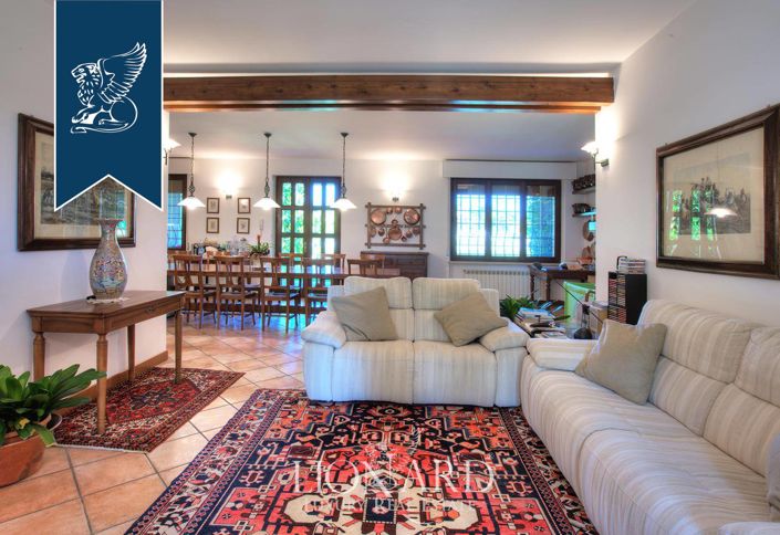 Image No.30-2 Bed Villa for sale