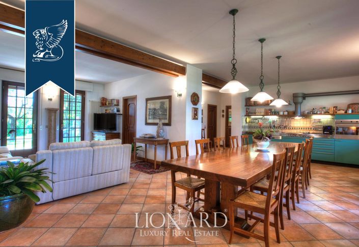 Image No.35-2 Bed Villa for sale