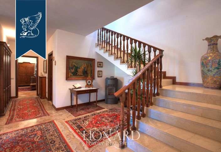 Image No.37-2 Bed Villa for sale