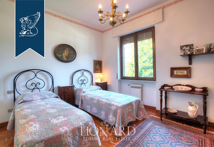 Image No.41-2 Bed Villa for sale