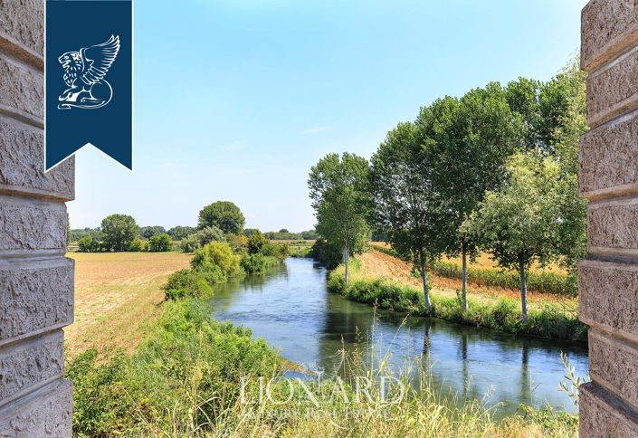 Image No.11-2 Bed Villa for sale