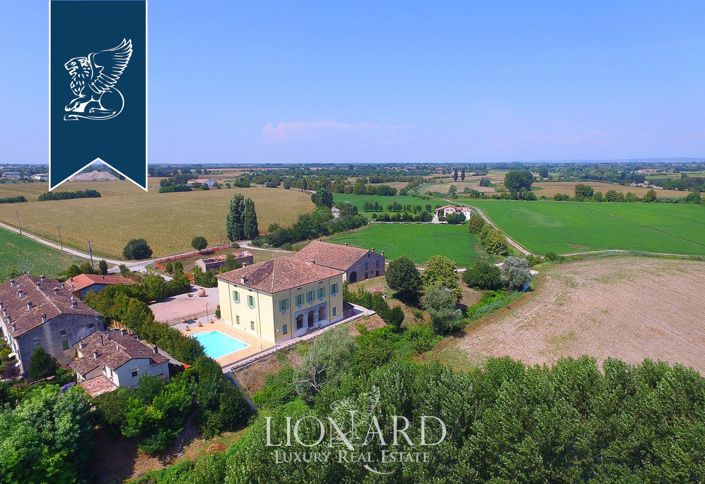 Image No.41-2 Bed Villa for sale