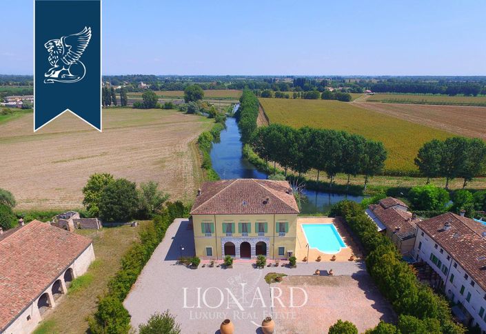 Image No.45-2 Bed Villa for sale