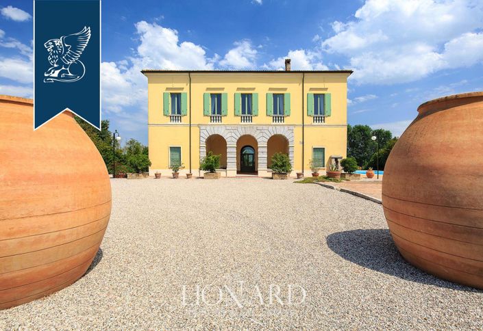 Image No.6-2 Bed Villa for sale