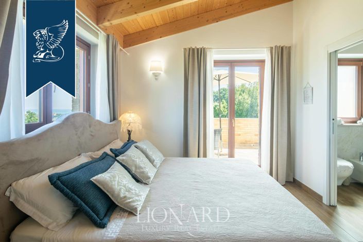 Image No.13-9 Bed Farmhouse for sale