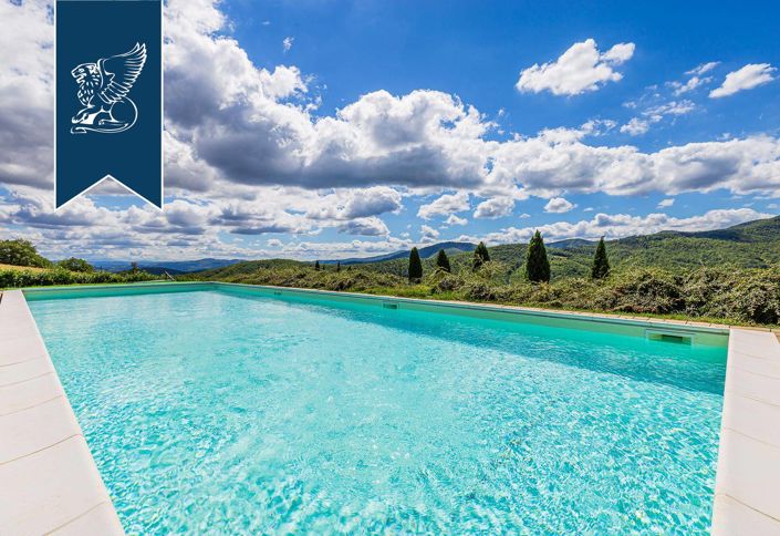 Image No.8-8 Bed Villa for sale