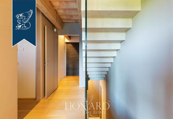 Image No.44-6 Bed Villa for sale