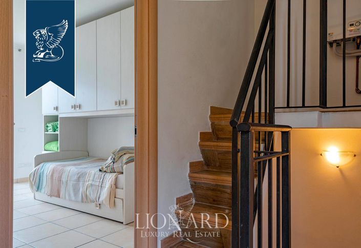 Image No.19-8 Bed Villa for sale