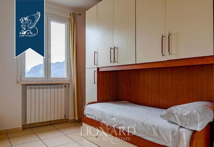 Image No.24-8 Bed Villa for sale