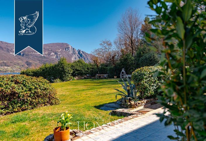 Image No.6-8 Bed Villa for sale