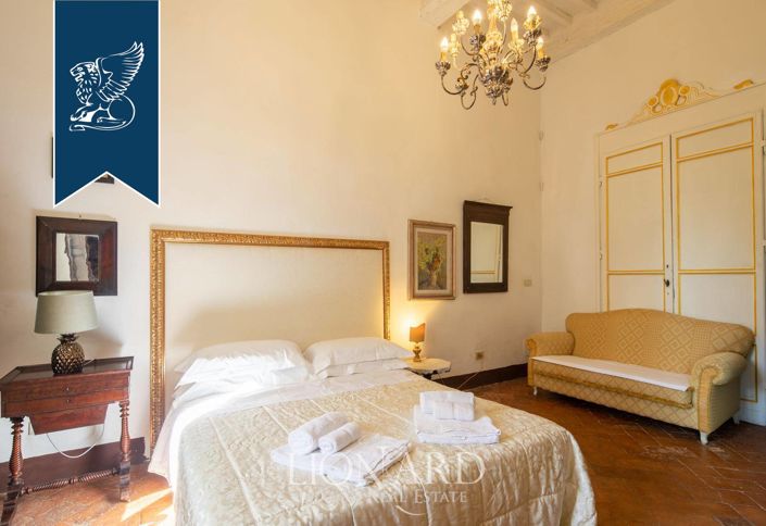 Image No.8-6 Bed Villa for sale