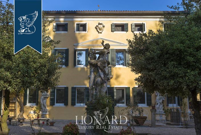 Image No.19-5 Bed Villa for sale