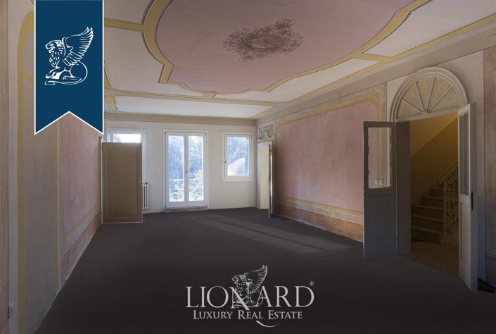 Image No.33-5 Bed Villa for sale