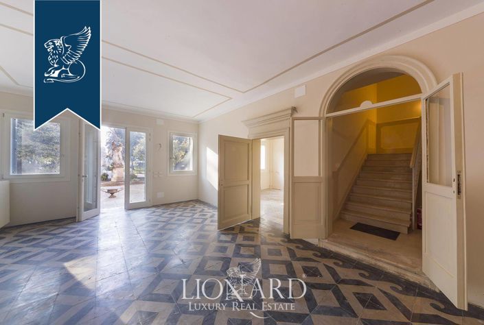 Image No.42-5 Bed Villa for sale