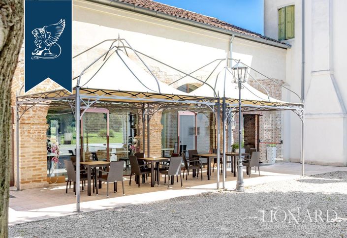 Image No.22-22 Bed Villa for sale