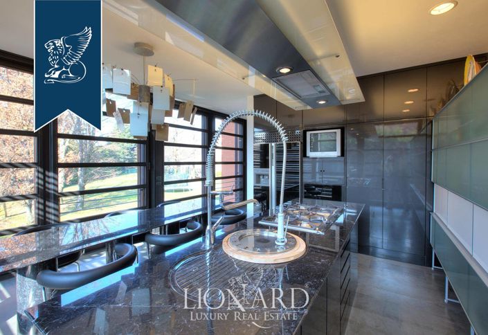 Image No.24-Villa de 8 chambres à vendre à Lombardie