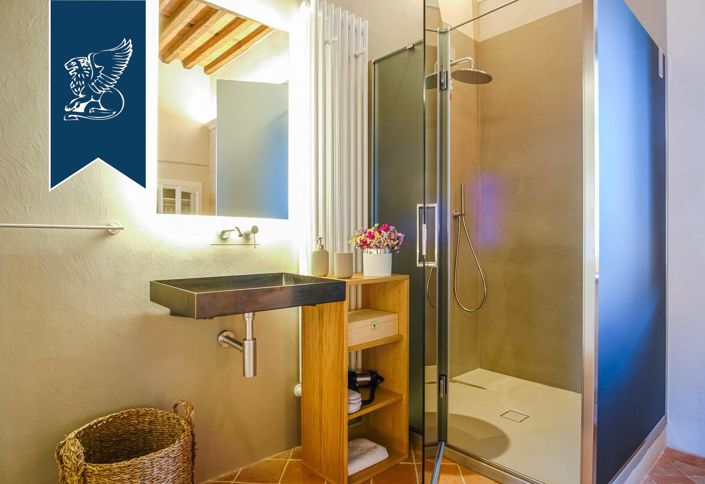 Image No.17-6 Bed Hotel for sale