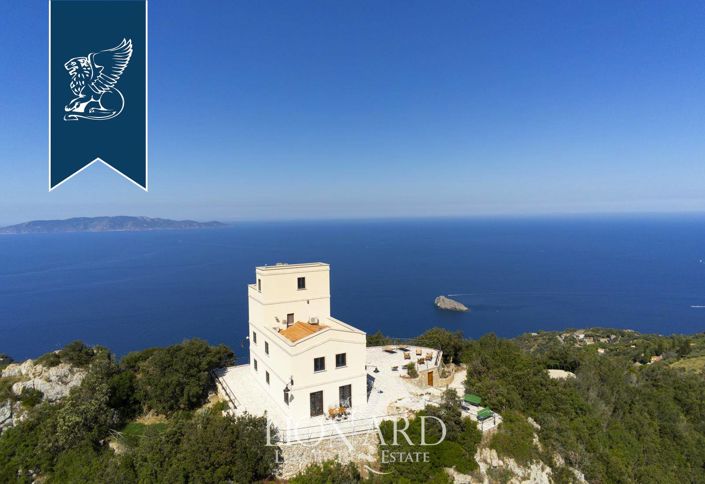 Image No.1-5 Bed Villa for sale