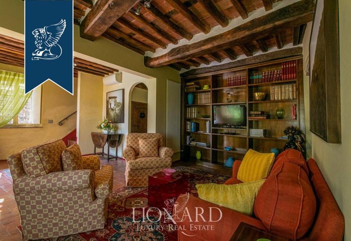 Image No.32-8 Bed Hotel for sale