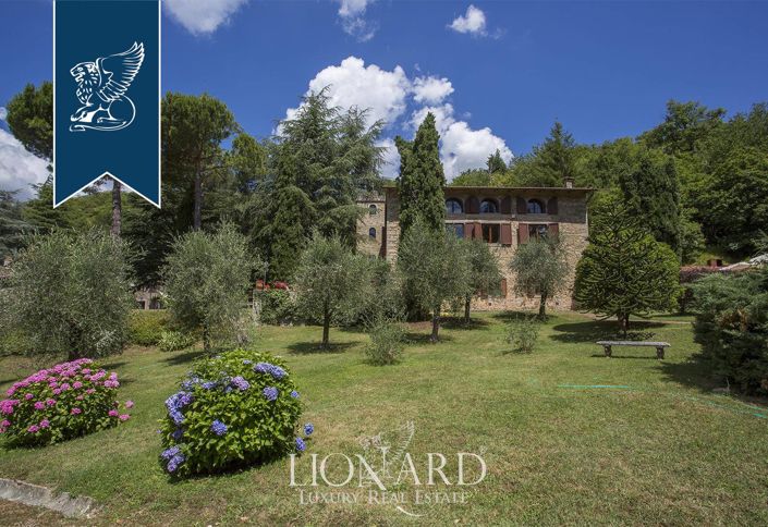 Image No.10-10 Bed Villa for sale