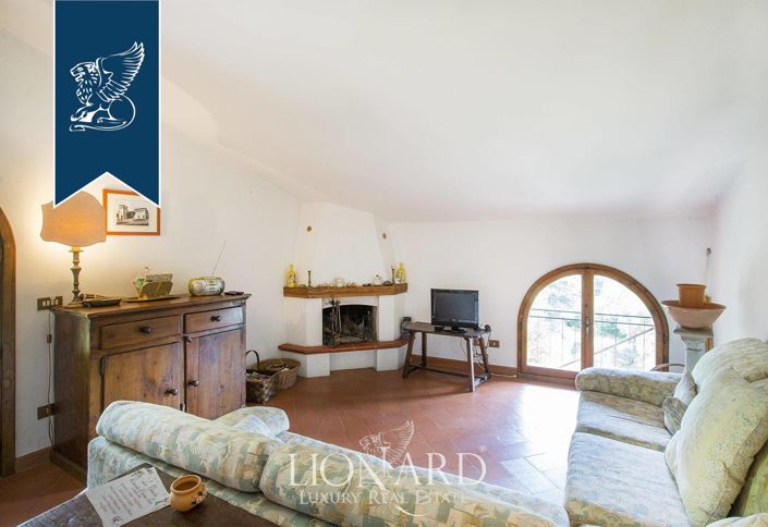 Image No.30-10 Bed Villa for sale