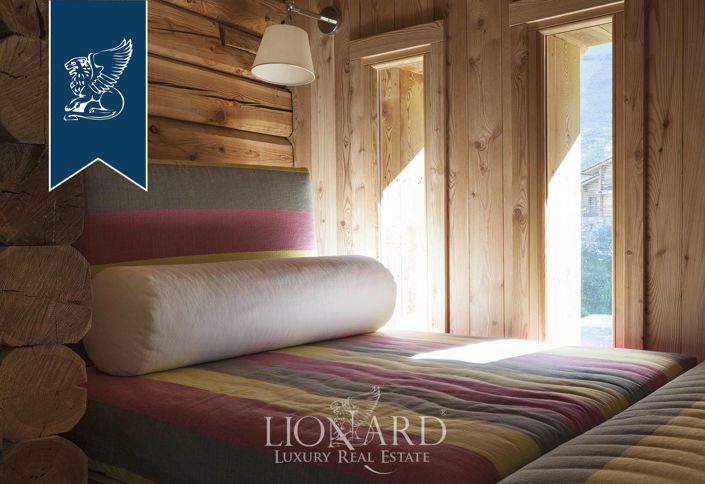 Image No.12-3 Bed Villa for sale