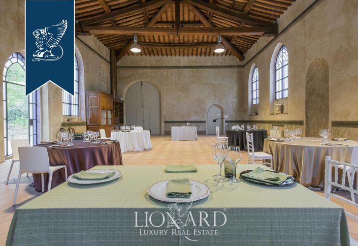 Image No.30-40 Bed Hotel for sale