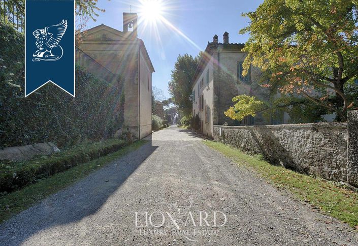 Image No.54-40 Bed Hotel for sale