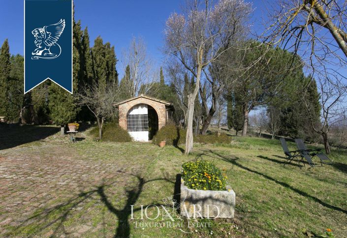 Image No.17-Maison de campagne de 8 chambres à vendre à Sinalunga