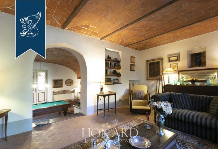 Image No.21-Maison de campagne de 8 chambres à vendre à Sinalunga