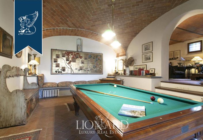 Image No.24-Maison de campagne de 8 chambres à vendre à Sinalunga