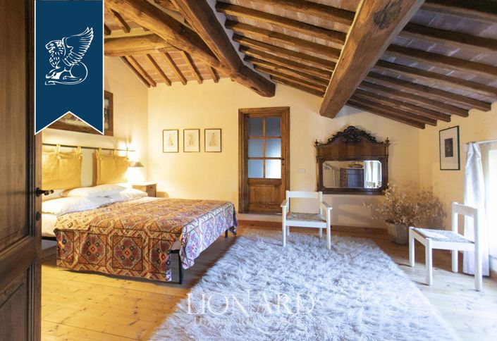 Image No.29-Maison de campagne de 8 chambres à vendre à Sinalunga