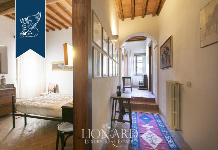 Image No.34-Maison de campagne de 8 chambres à vendre à Sinalunga